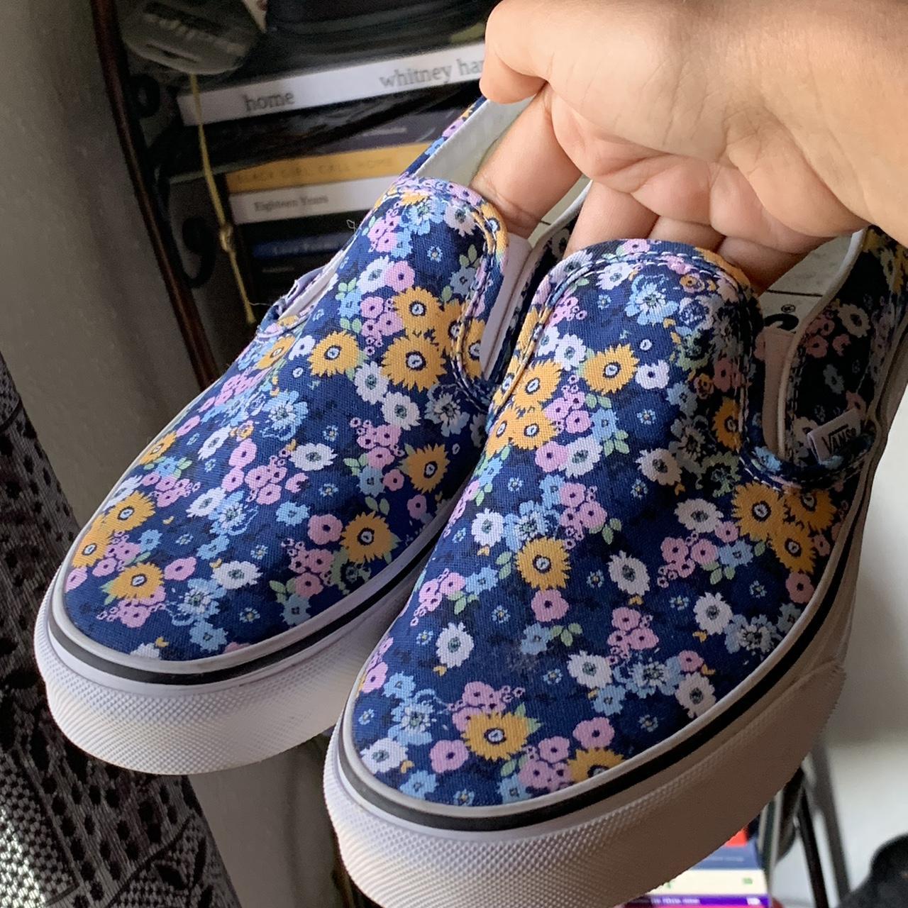 Vans slip sale on blue flower