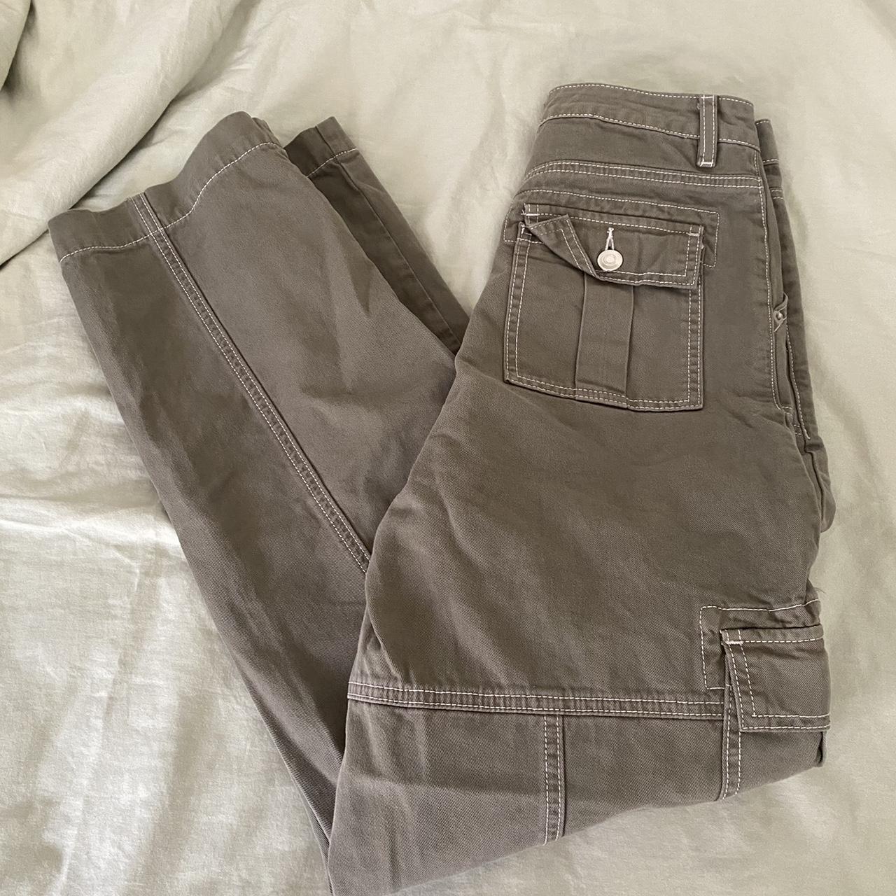 Army green cargo pants - Depop