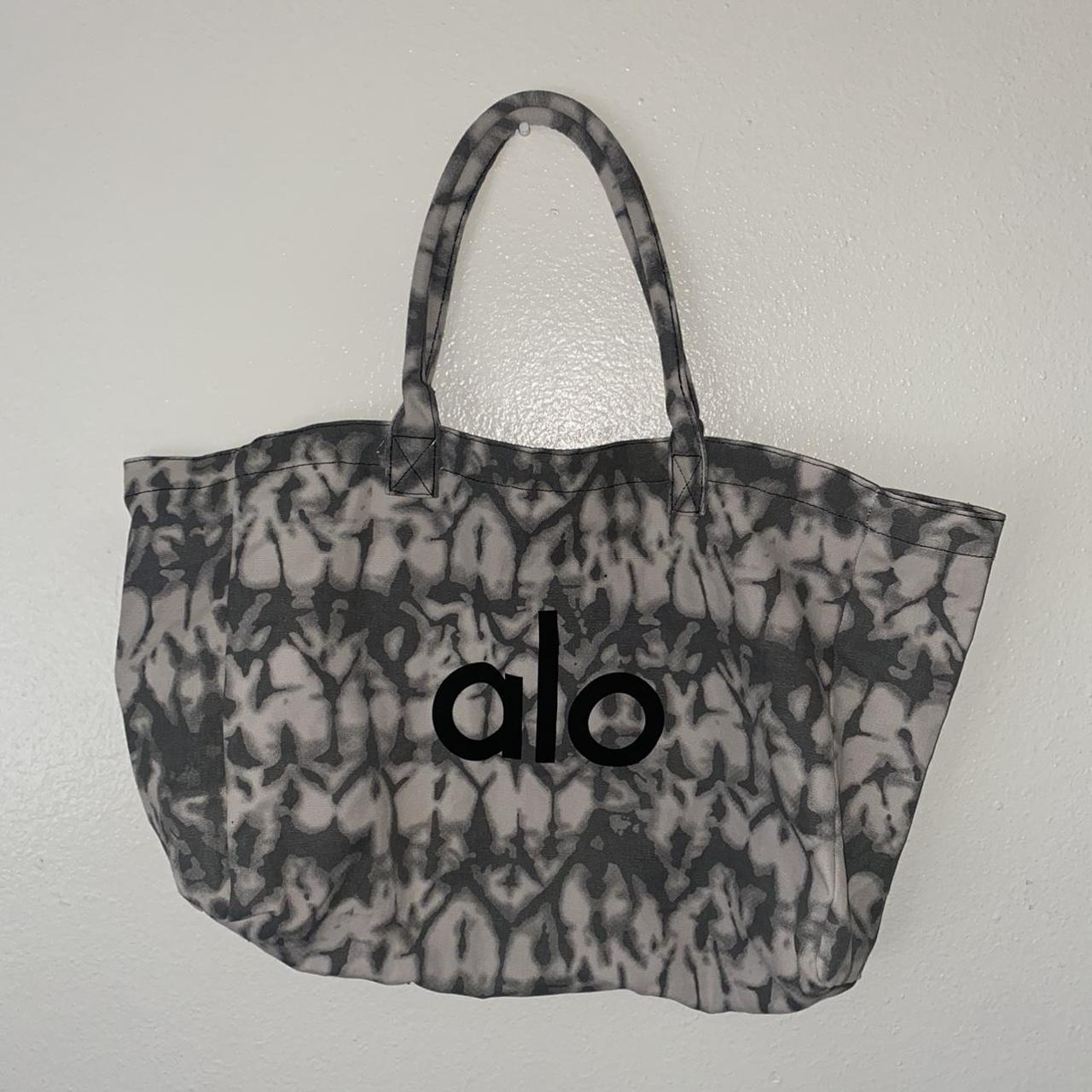 Alo Women's Grey And Black Bag 