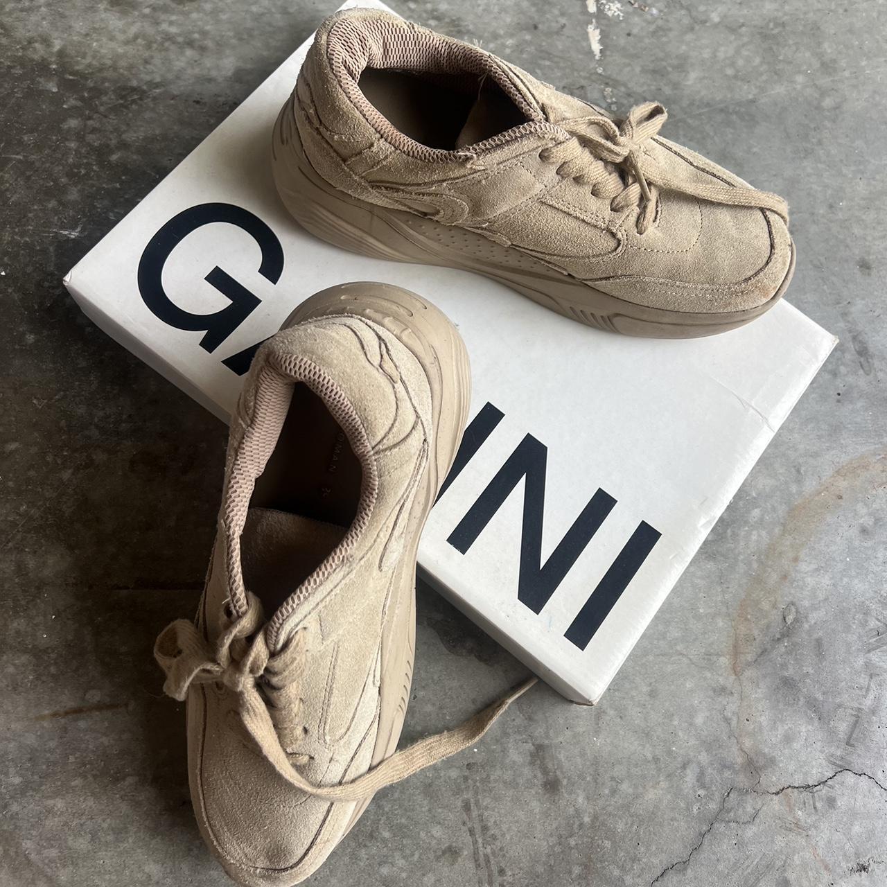 Nude 2025 platform sneakers