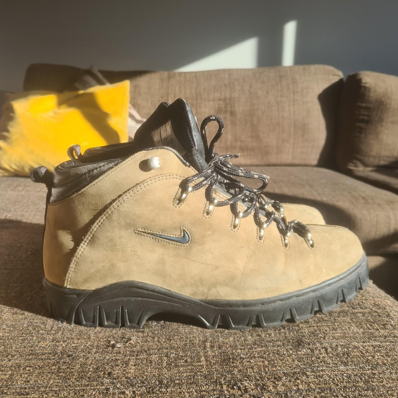 nike acg vintage boots