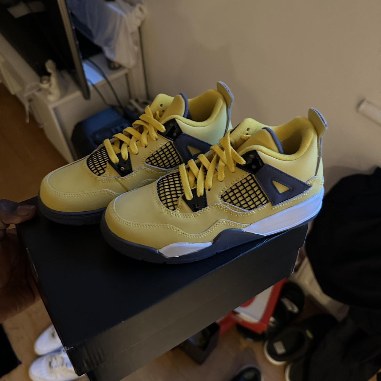 Jordan 4 kids 13.5 - Depop