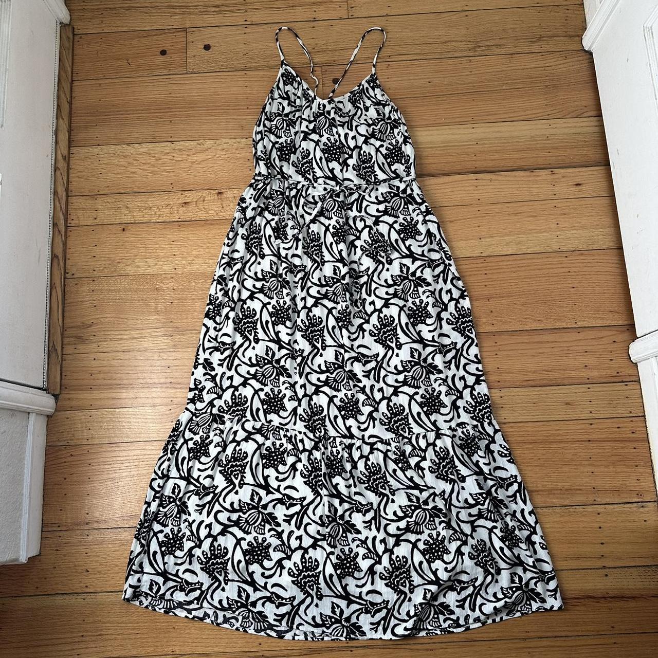 Deals NWT Loft Dress