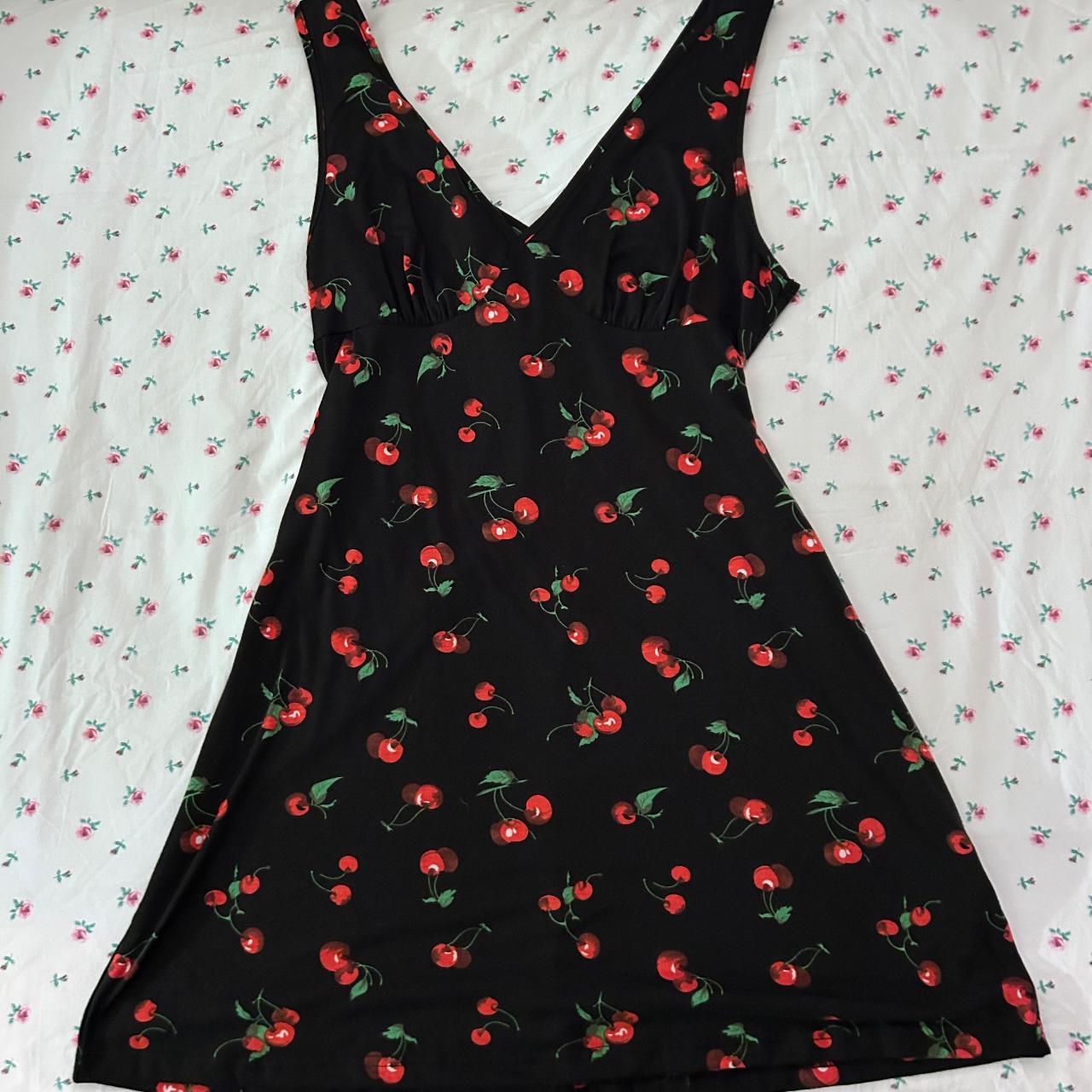 Cherry dress realisation on sale par