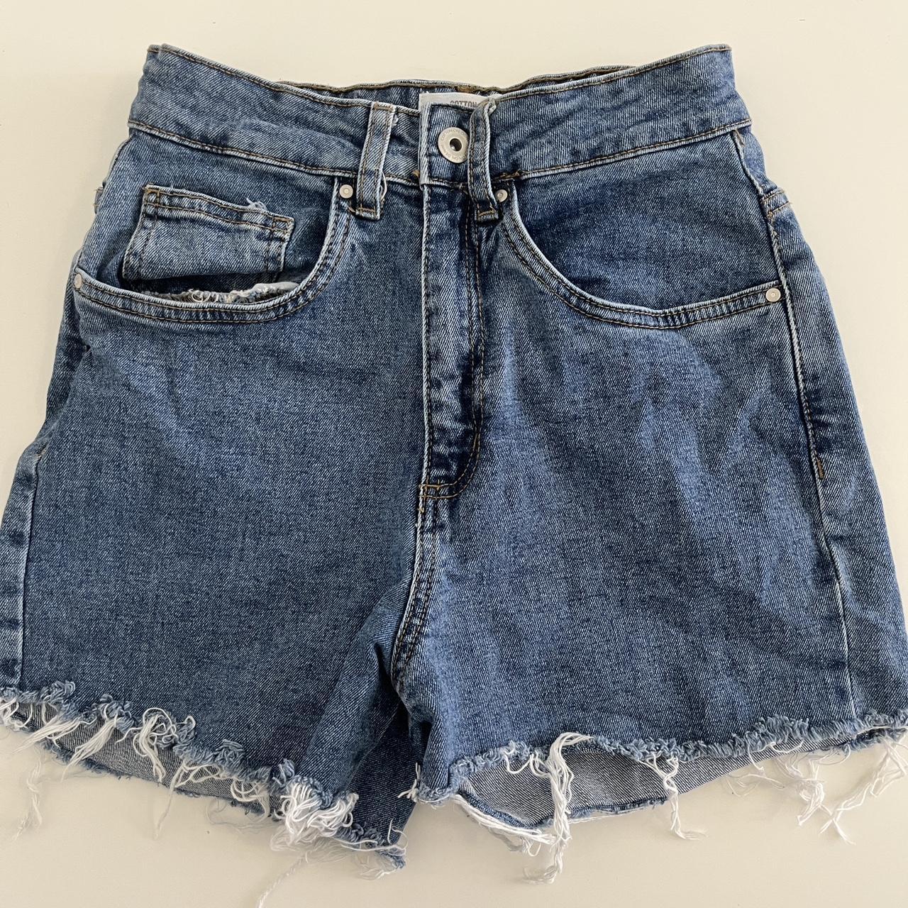 Cotton on Jean shorts size 4 Depop