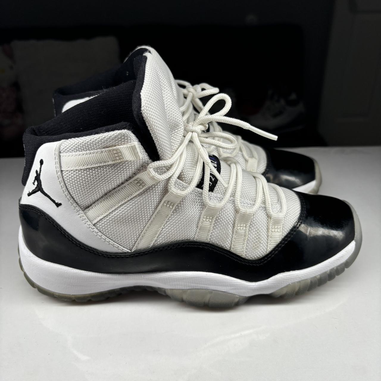 Jordan 11 concord No box Size 5.5Y