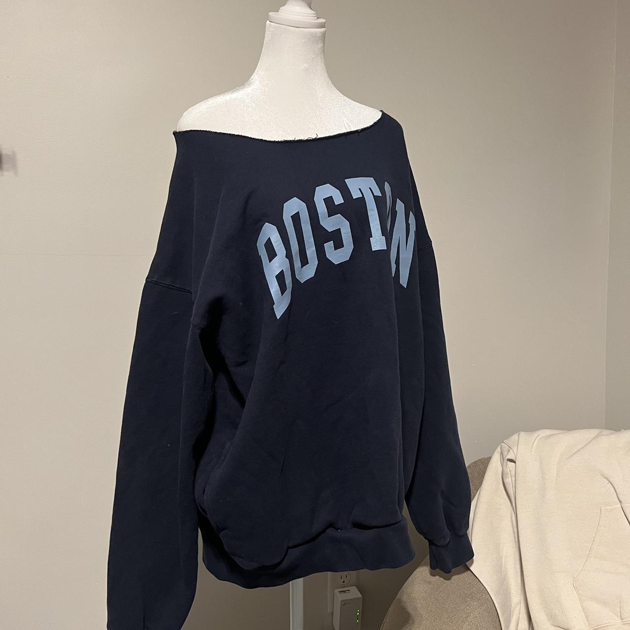 Brandy Melville Women's Navy and Blue Sweatshirt (2)