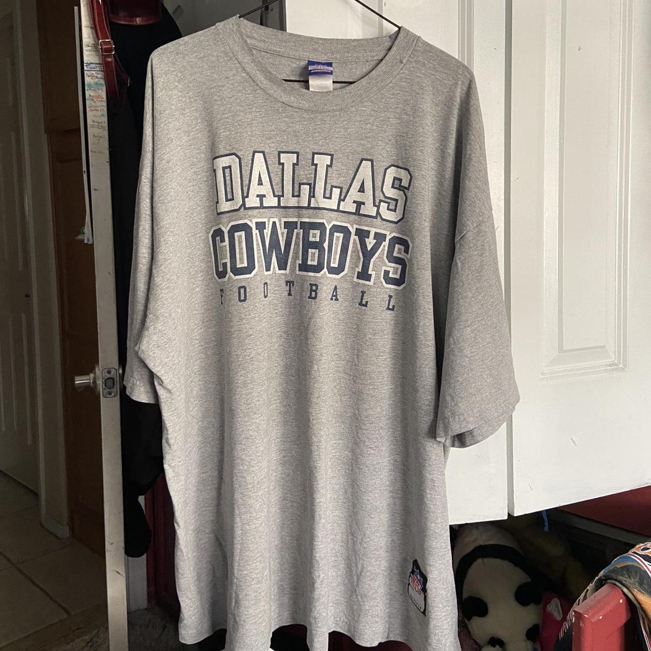 Vintage Dallas Cowboys hoodie tag is faded but fits - Depop