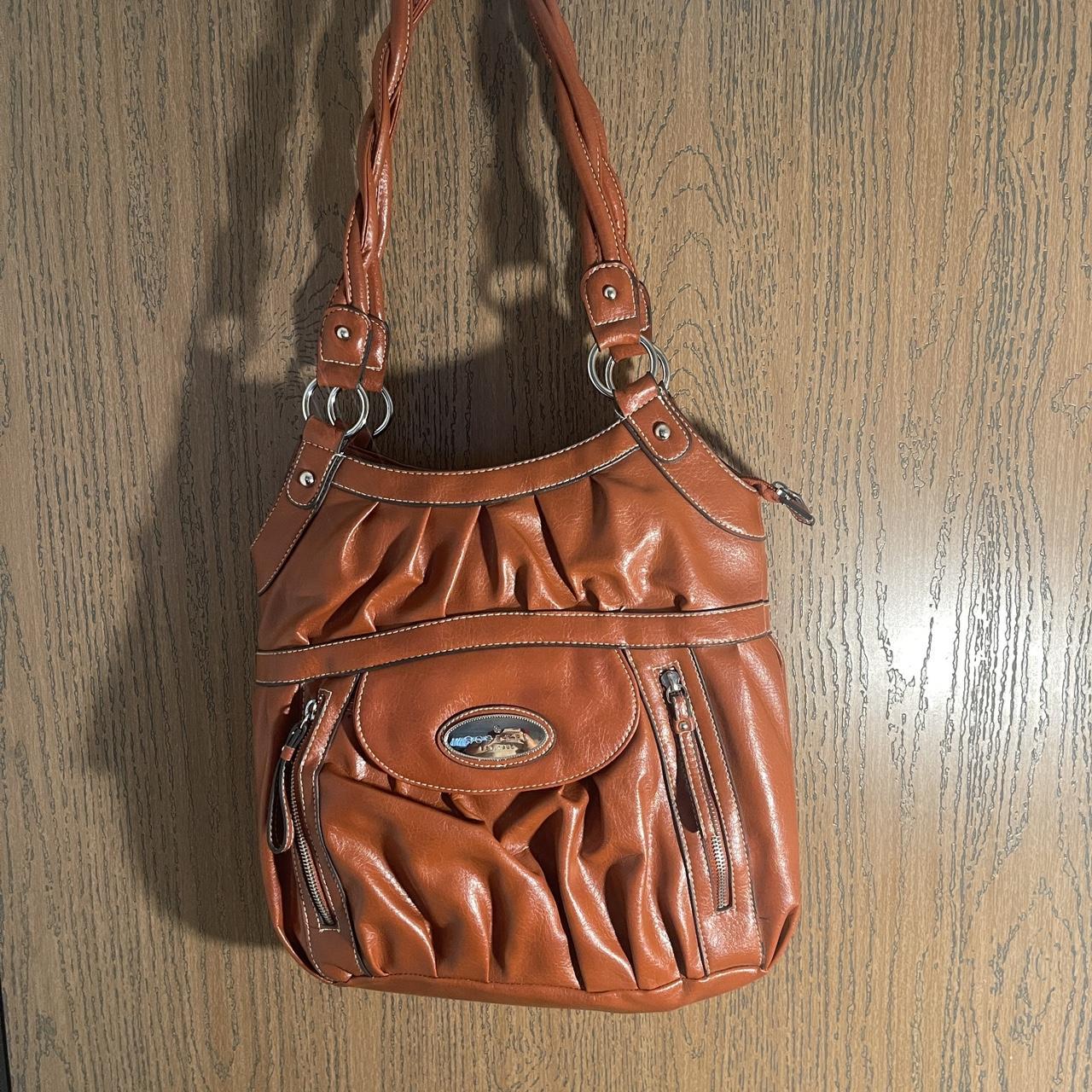 Willow Camera' shoulder bag Coach - IetpShops Turkey - Coach 1941 Ellie  Mixed Leather Rivets Crossbody Bag