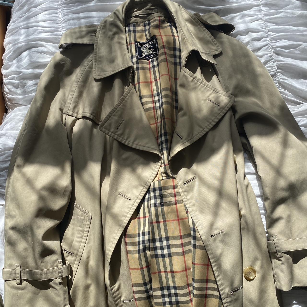 Authentic vintage Burberry trench coat, Amazing
