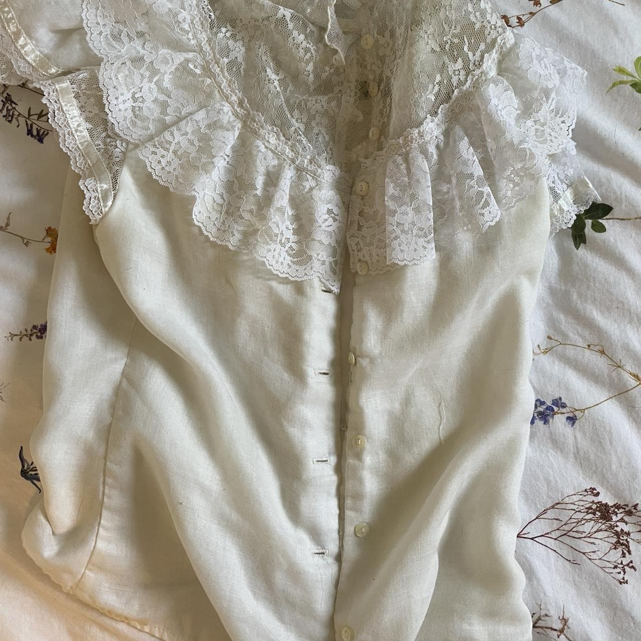 Genuine vintage Gunne Sax blouse. Some wear and... - Depop