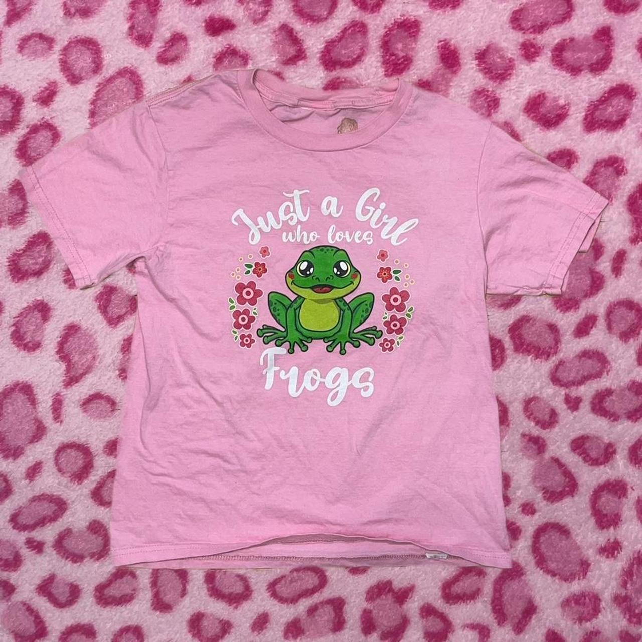 Just a girl who loves frogs early 2000s baby tee. - Depop