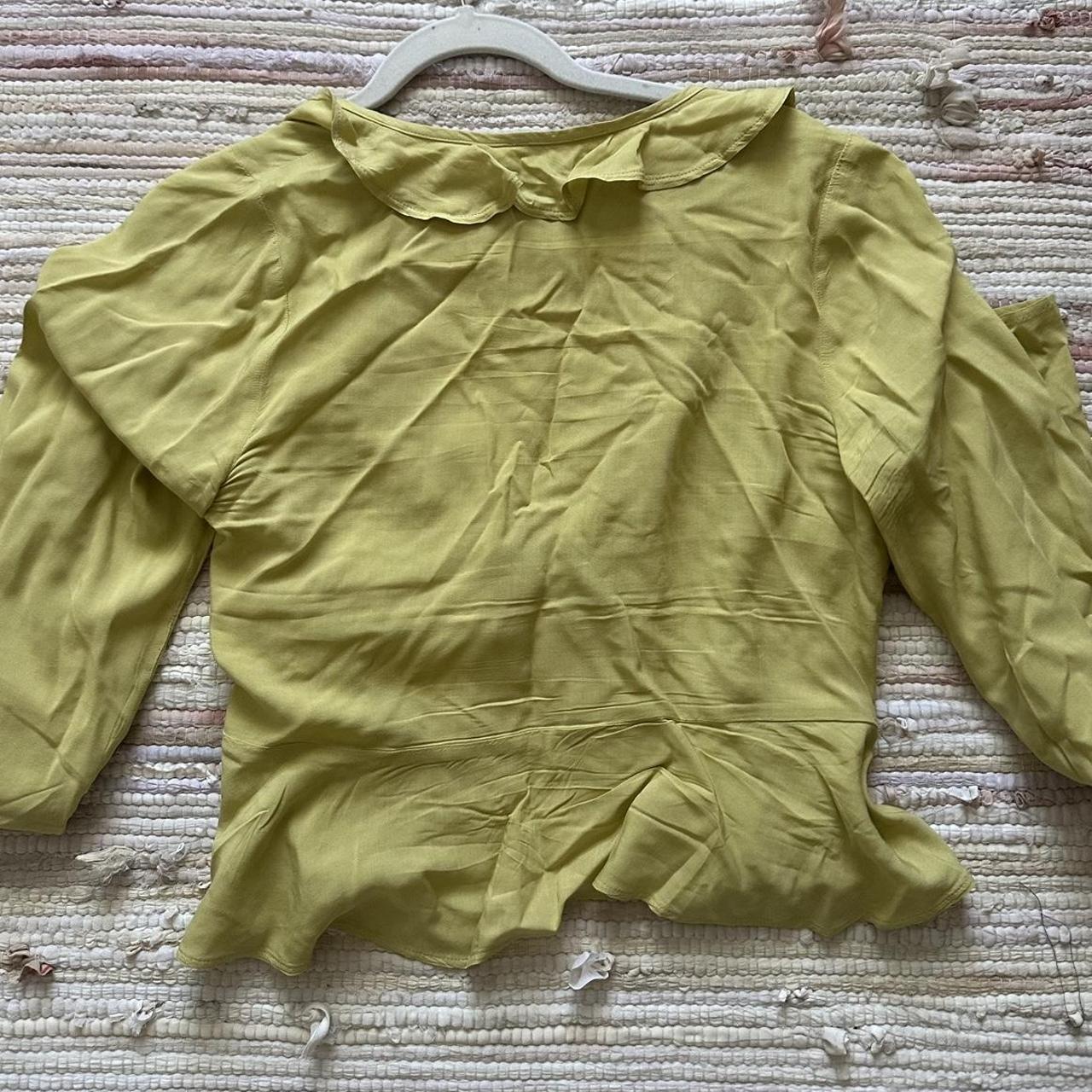 American Eagle pretty green flowy ruffle top size... - Depop