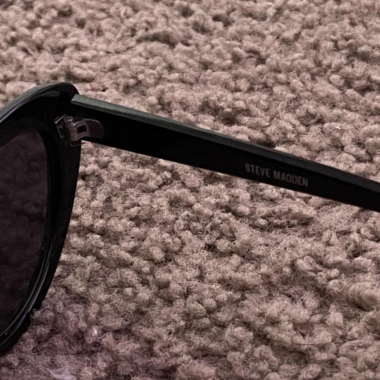 Steve madden black hot sale cat eye sunglasses