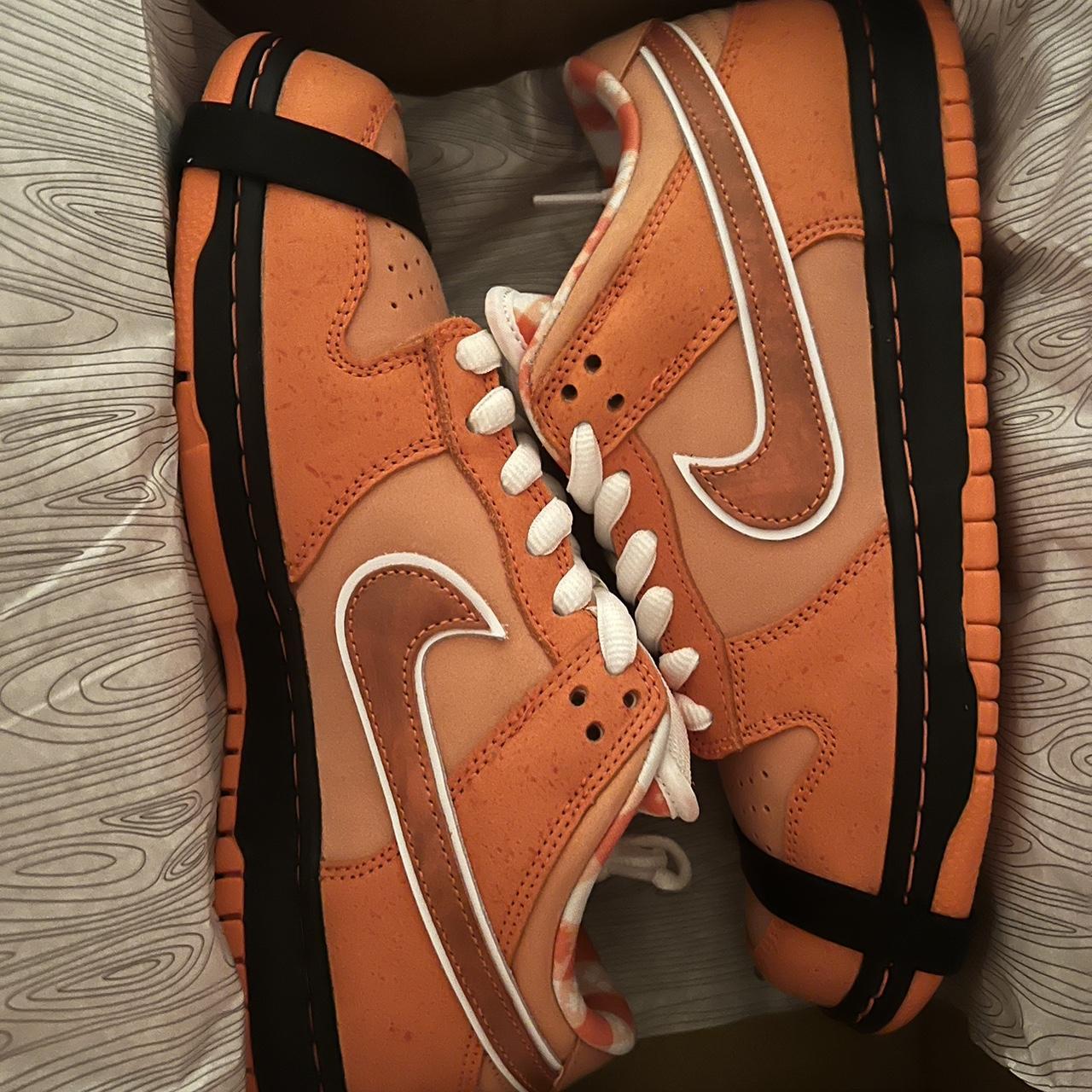 nike trainers black and orange