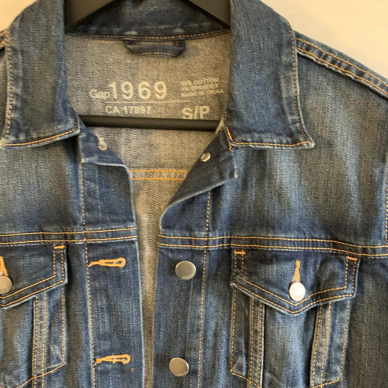 Gap Women's Navy and Blue Jacket Depop