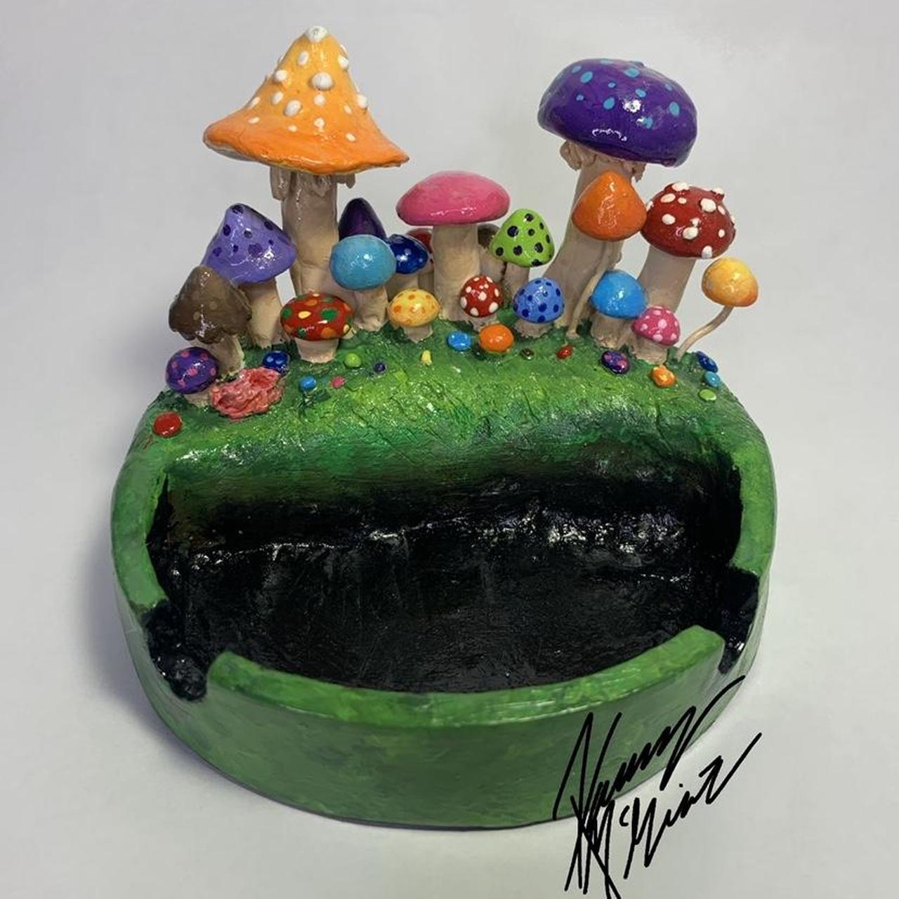 🍄Mushroom Ashtray🍄 Hand-sculpted with clay Painted - Depop
