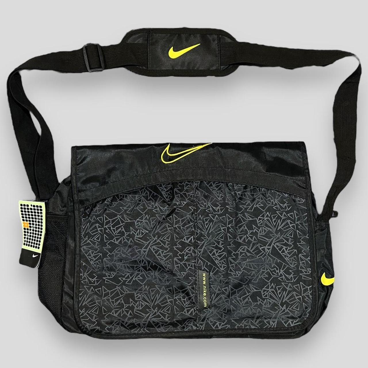 Rare Vintage 2000s Nike Messenger Bag 🐺⚠️ Black / | Depop