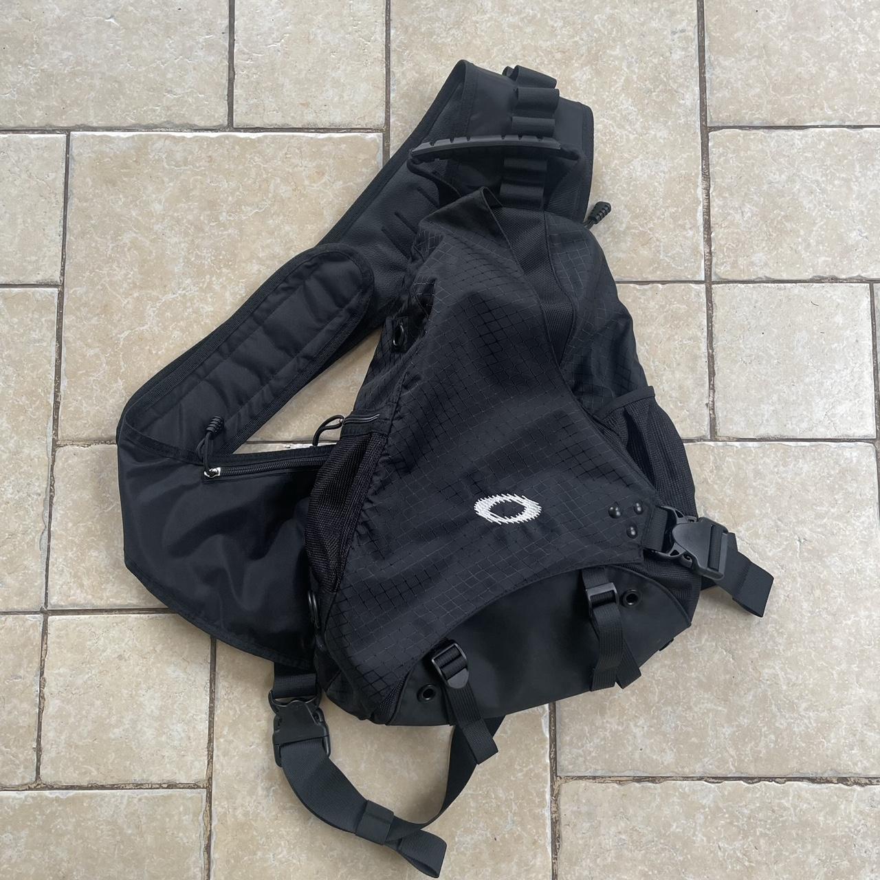 Oakley 2024 sling bag