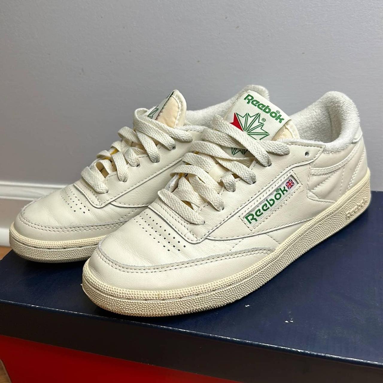 Reebok club c clearance vintage sneaker cream