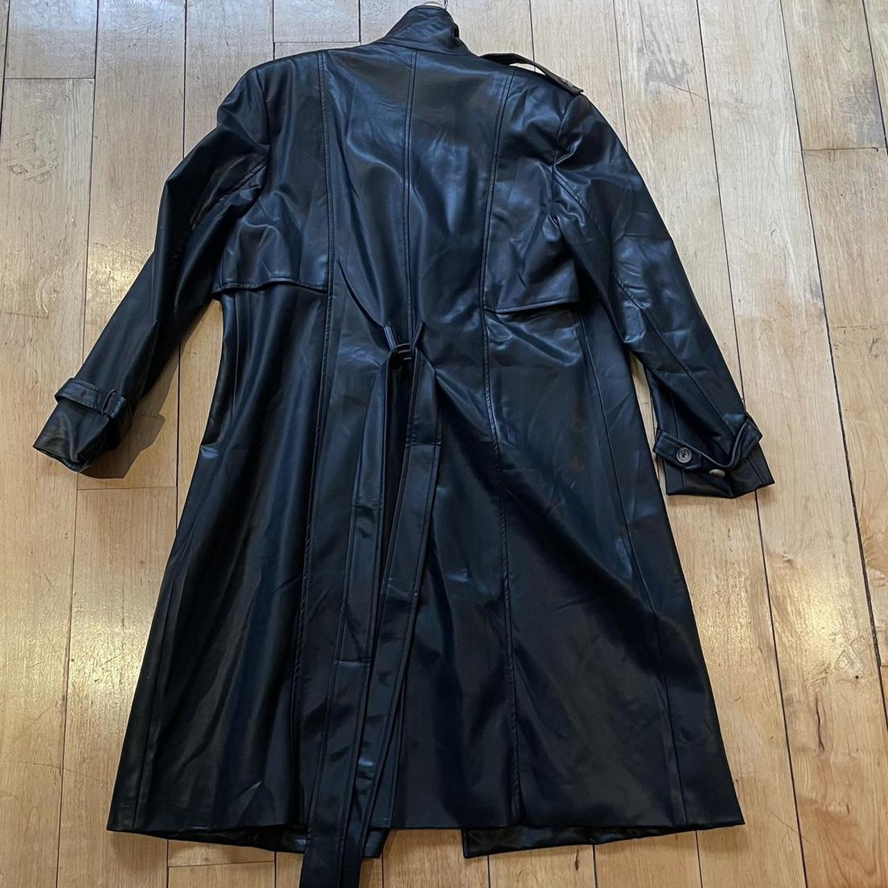 Boohoo Women's Black Coat Depop