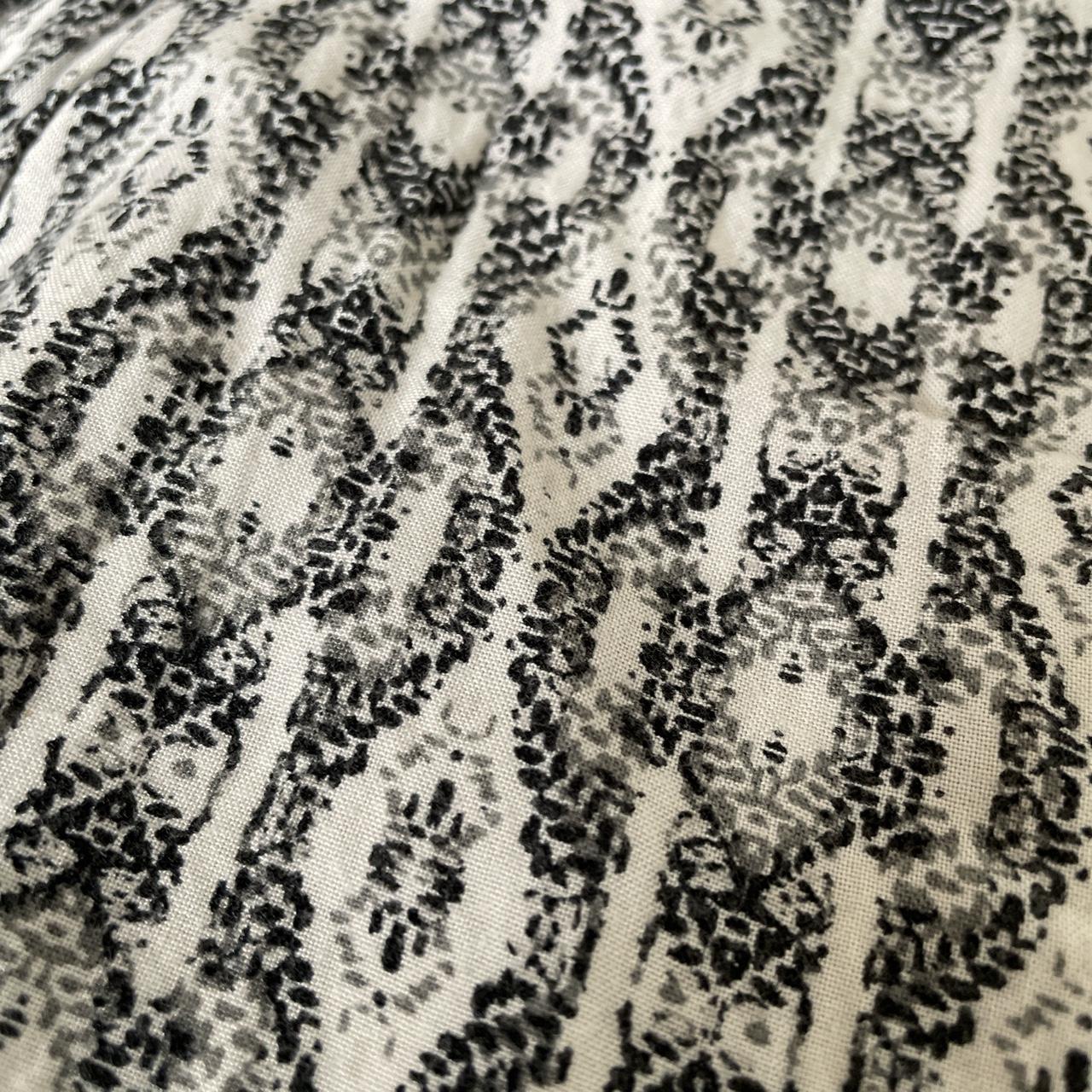 Aeropostale yoga pants looks brand new... Depop