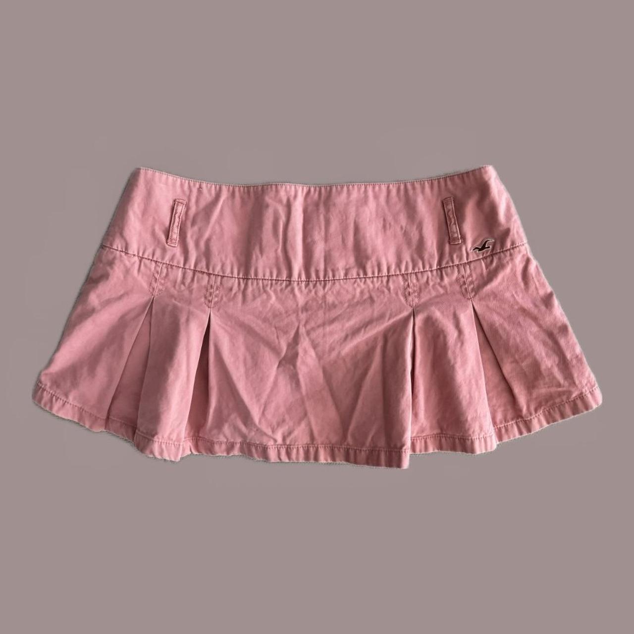 Hollister pink 2025 pleated skirt