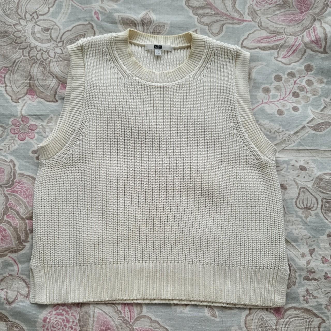 UNIQLO white knitted vest forest Size small, fits... - Depop