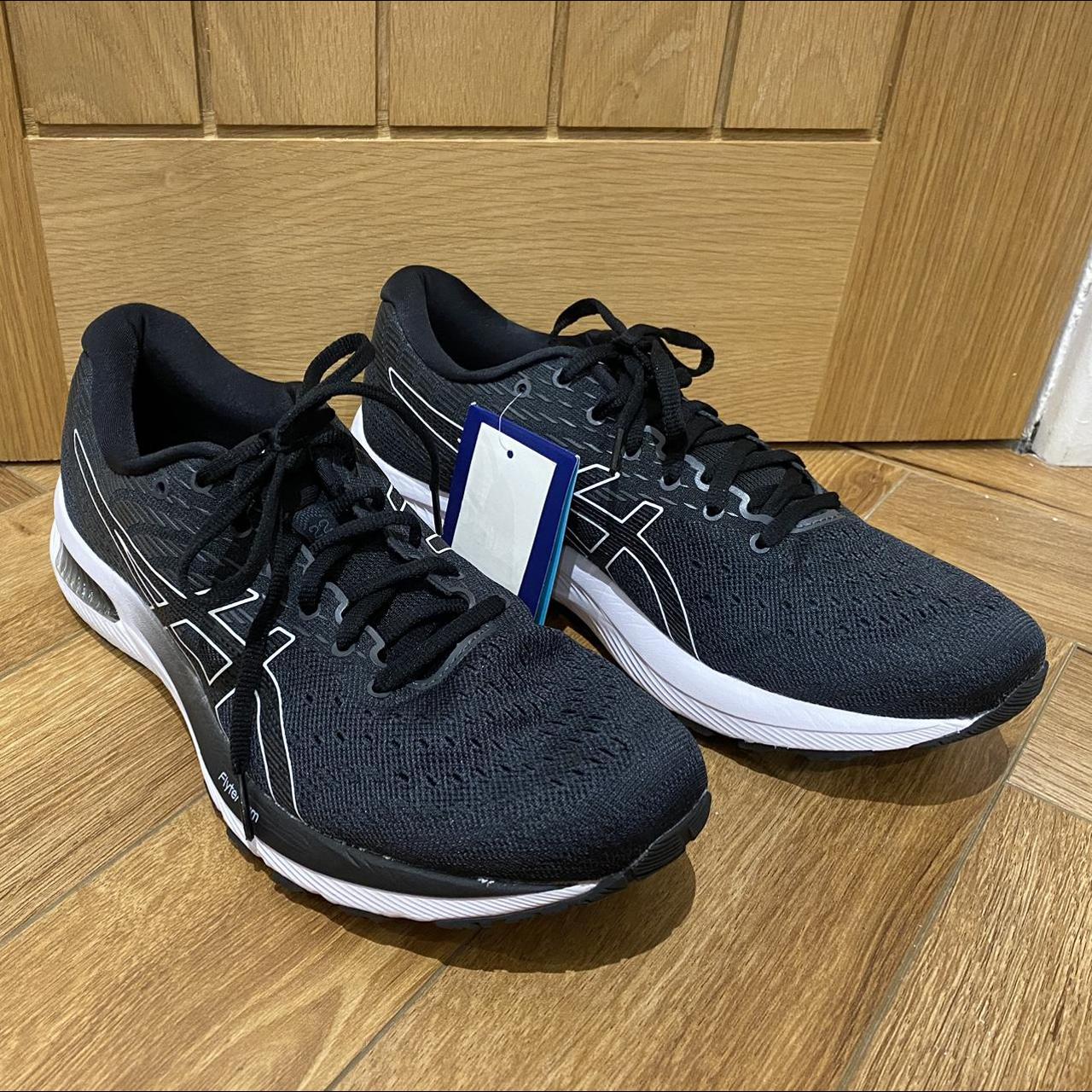 mens black asics trainers