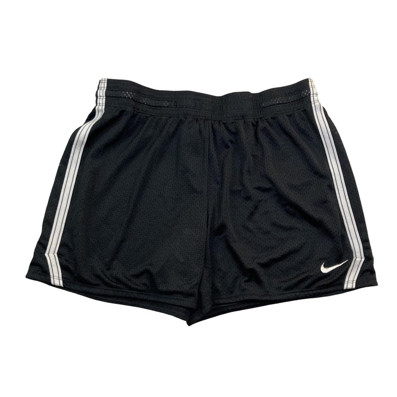 womens shorts nike black