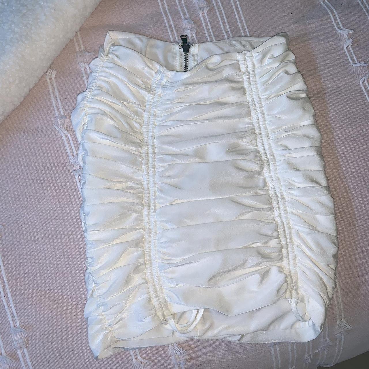 Tiger Mist white ruched skirt in XS (Worn only once) - Depop