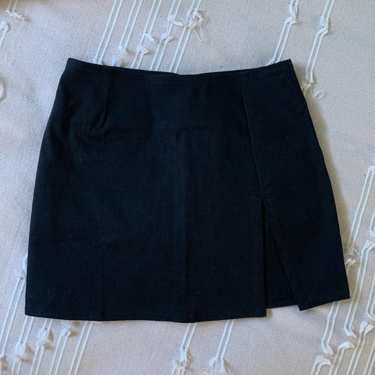 Motel black skirt with split in XXS (Never worn) - Depop