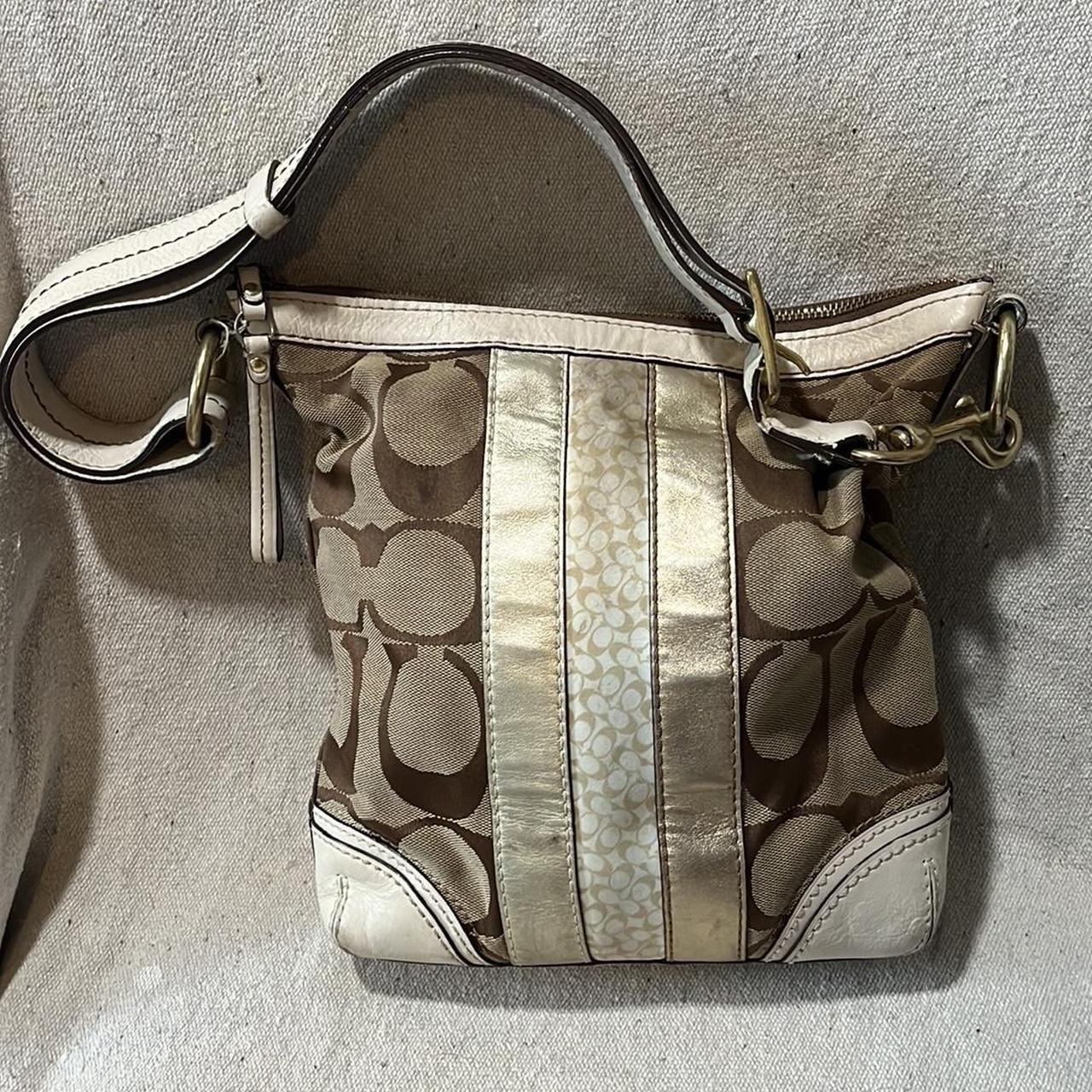 High quality COACH leather very pretty