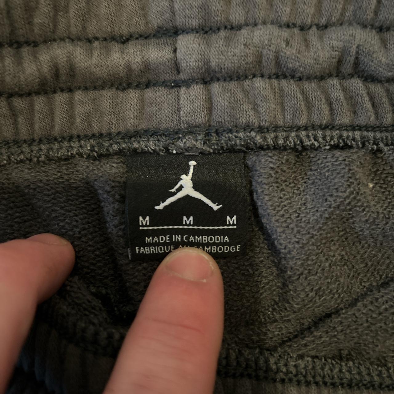 Jordan Men's Grey and White Shorts (2)