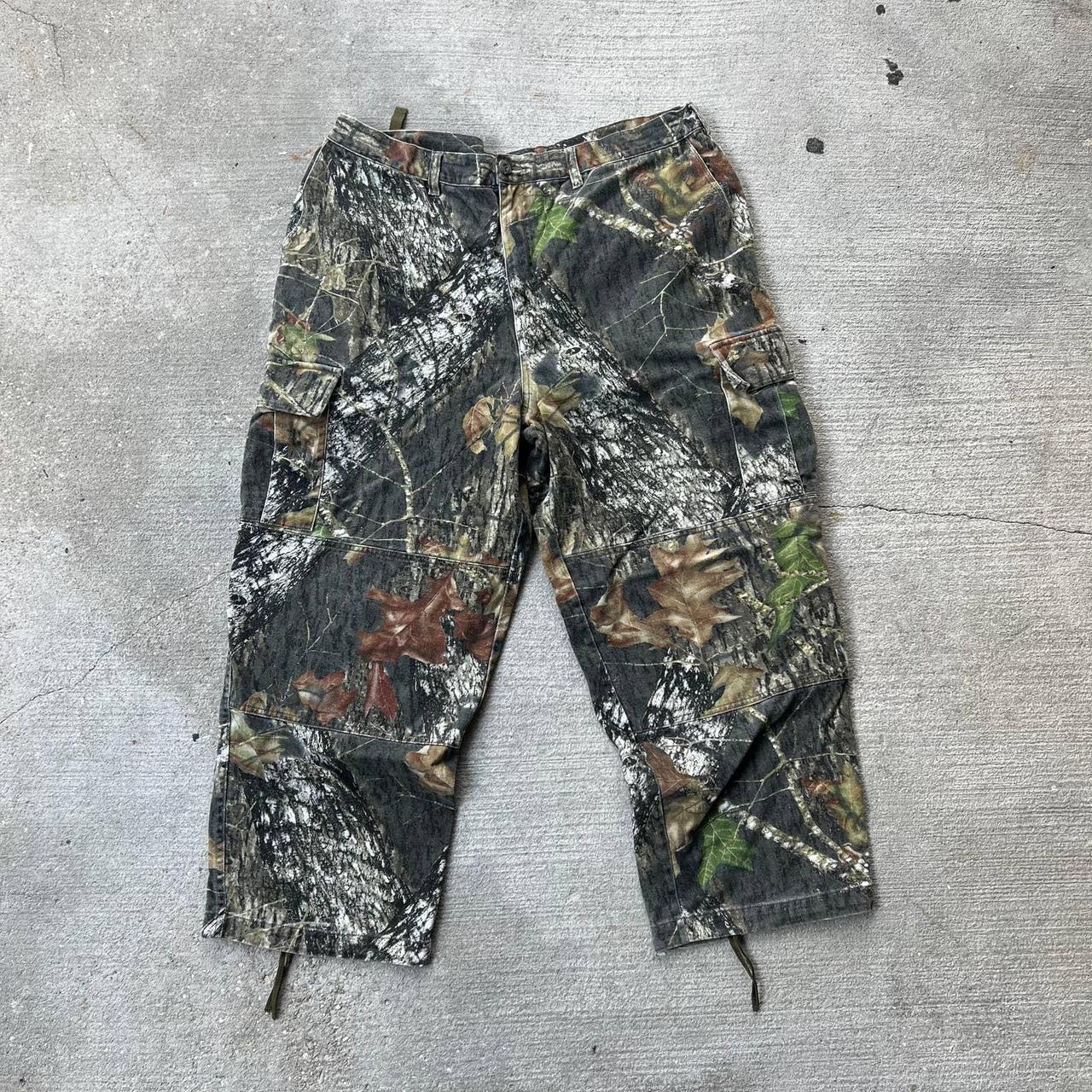 Vintage Realtree Camo cargo work wear pants. Measure... - Depop