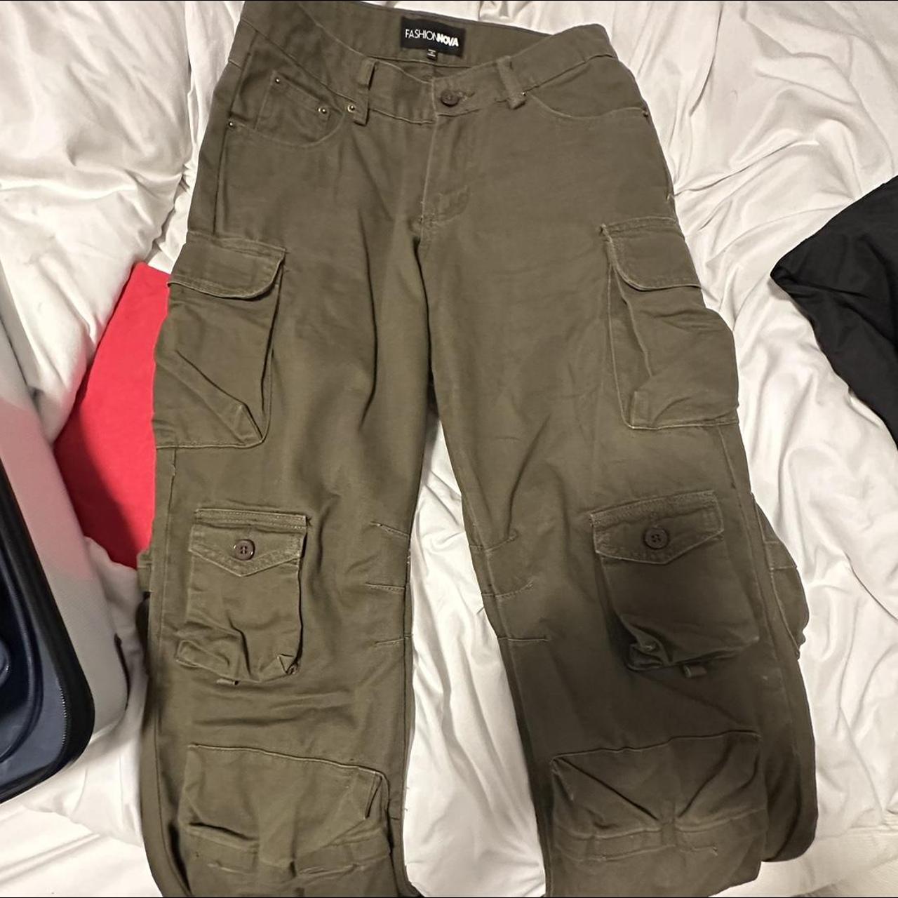 Fashion Nova Green Cargo Pants Worn once - Depop