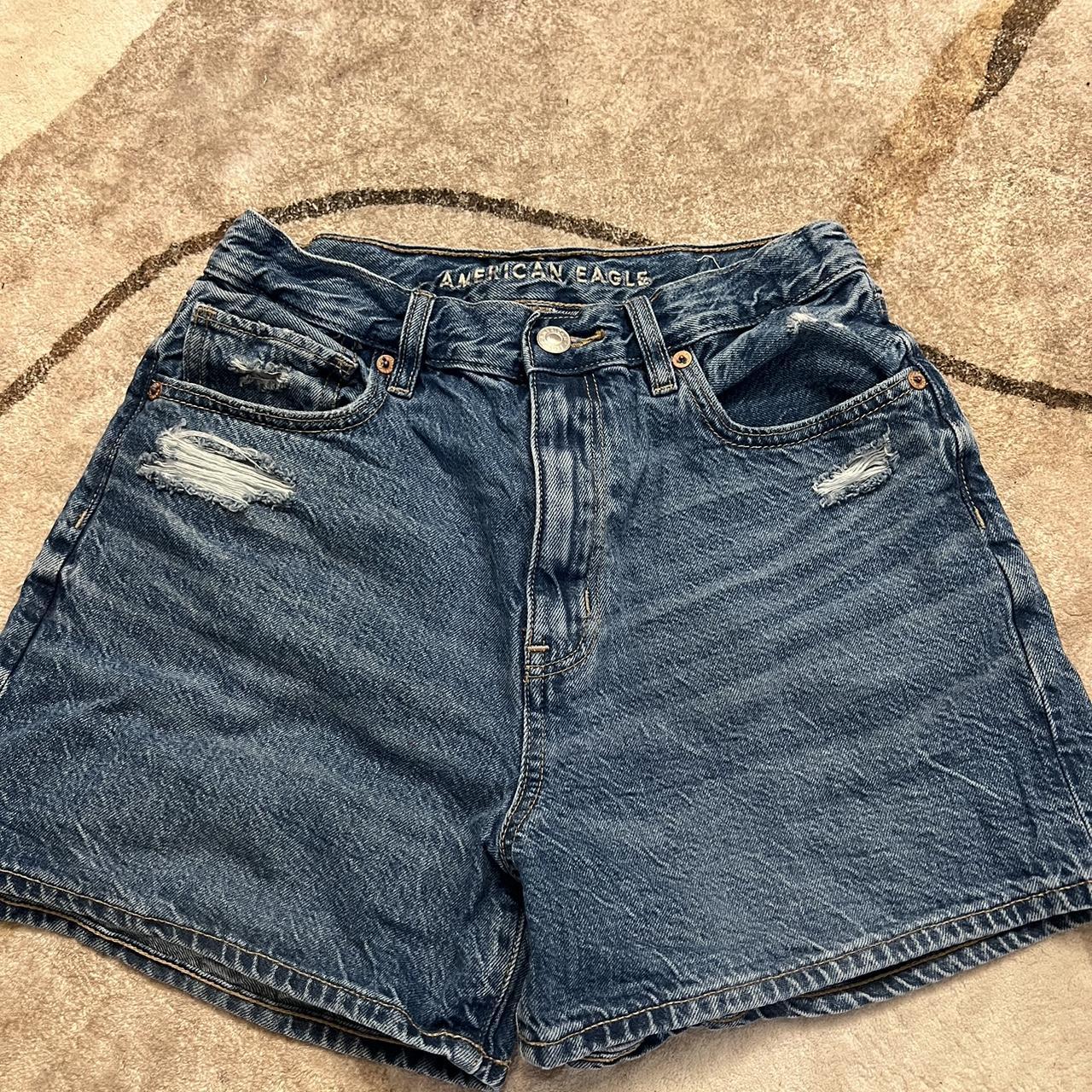 American eagle mom shorts Size 2 Worn once In great... - Depop