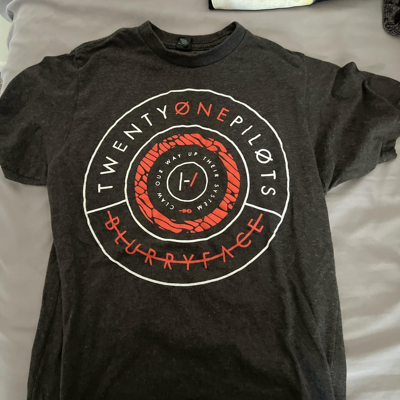 twenty one pilots tshirt - super soft - extra... - Depop
