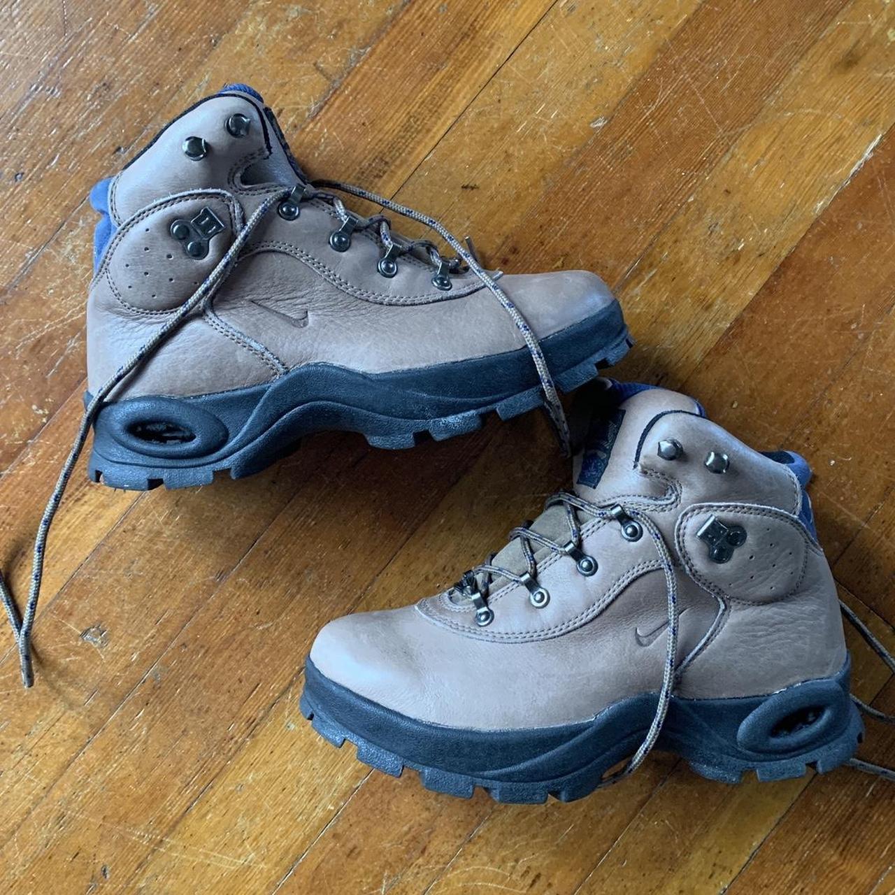 acg nike hiking boots