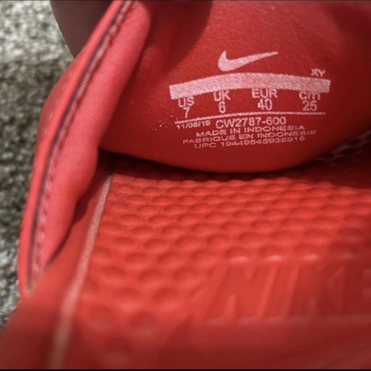 stüssy x nike slides