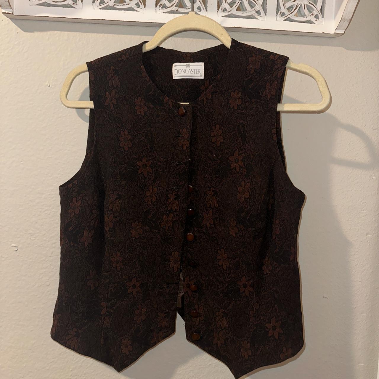 Cutie brown floral vest 🤎 made in the USA!... - Depop