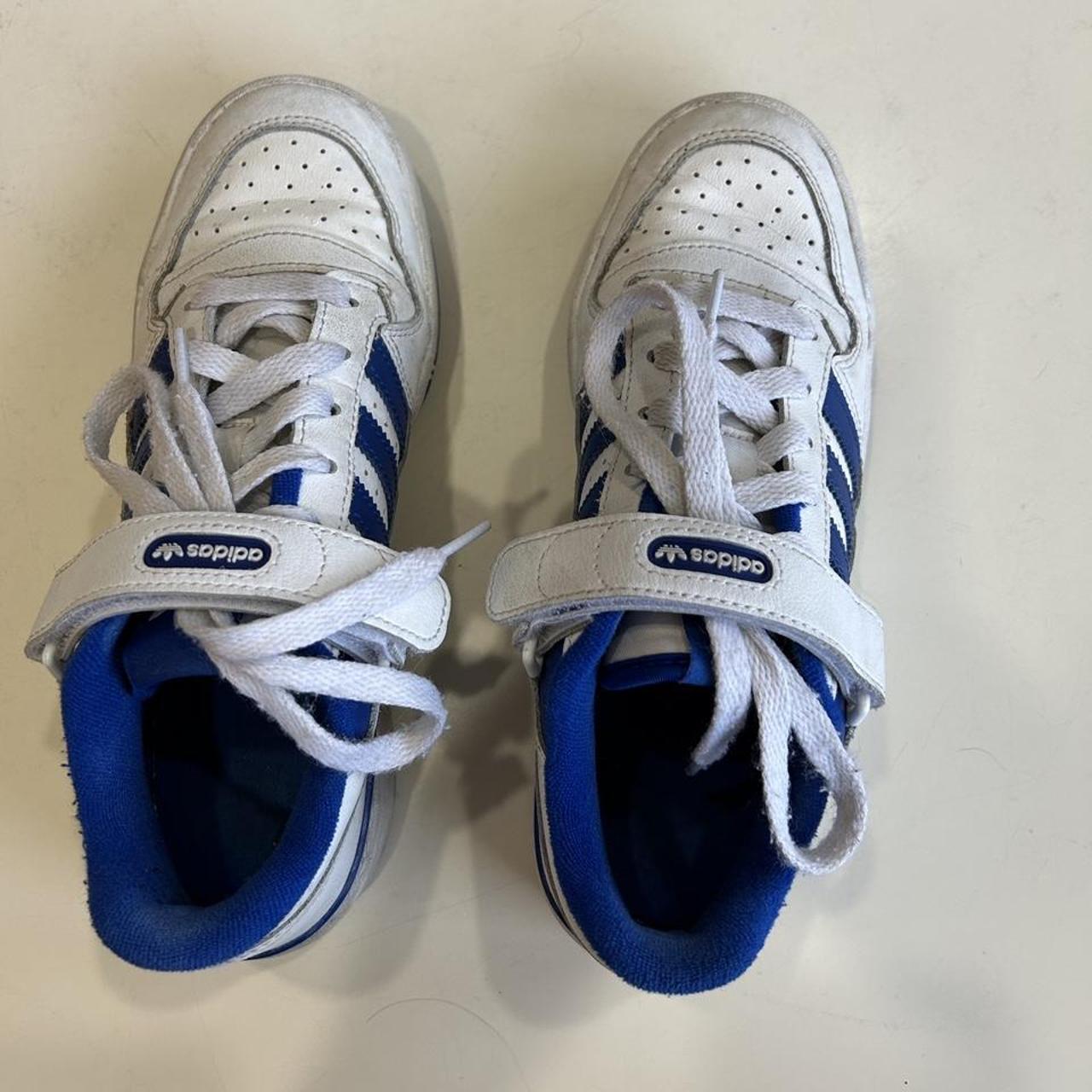 Adidas Women's Blue and White Trainers (2)