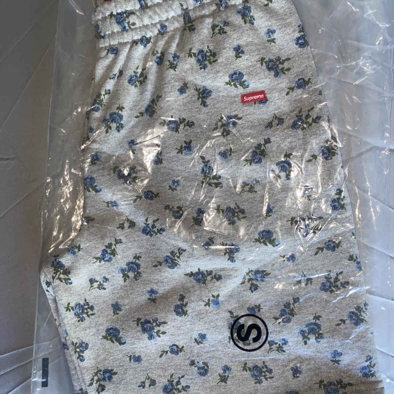 SUPREME SMALLBOX SWEATSHORTS!!!...