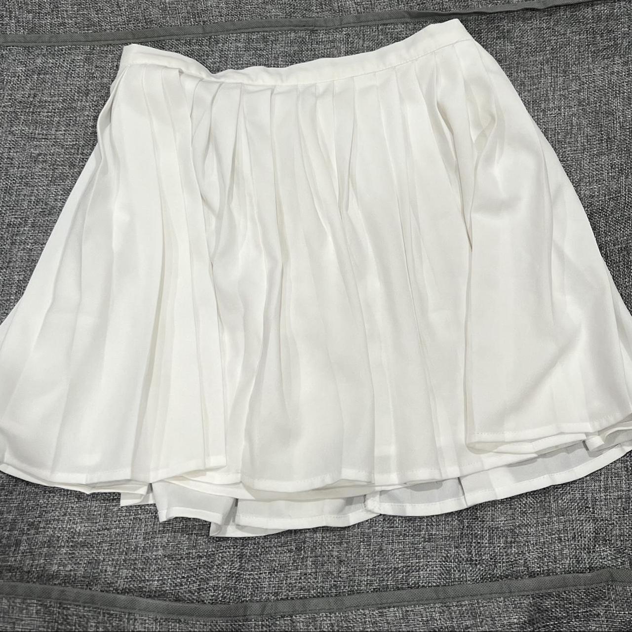 Forever 21 Women's White Skirt | Depop