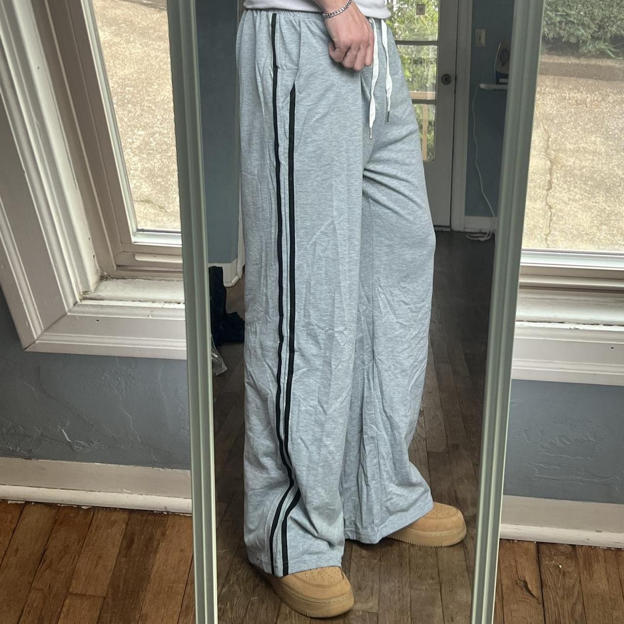 y2k/2000s striped baggy grey sweatpants super sick - Depop