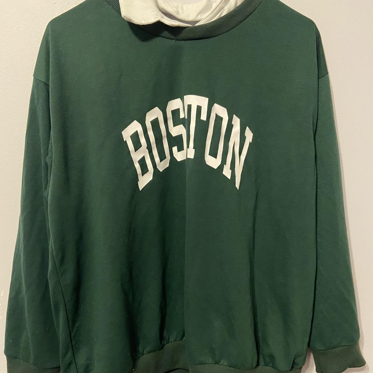 Green sweatshirt best sale with white collar