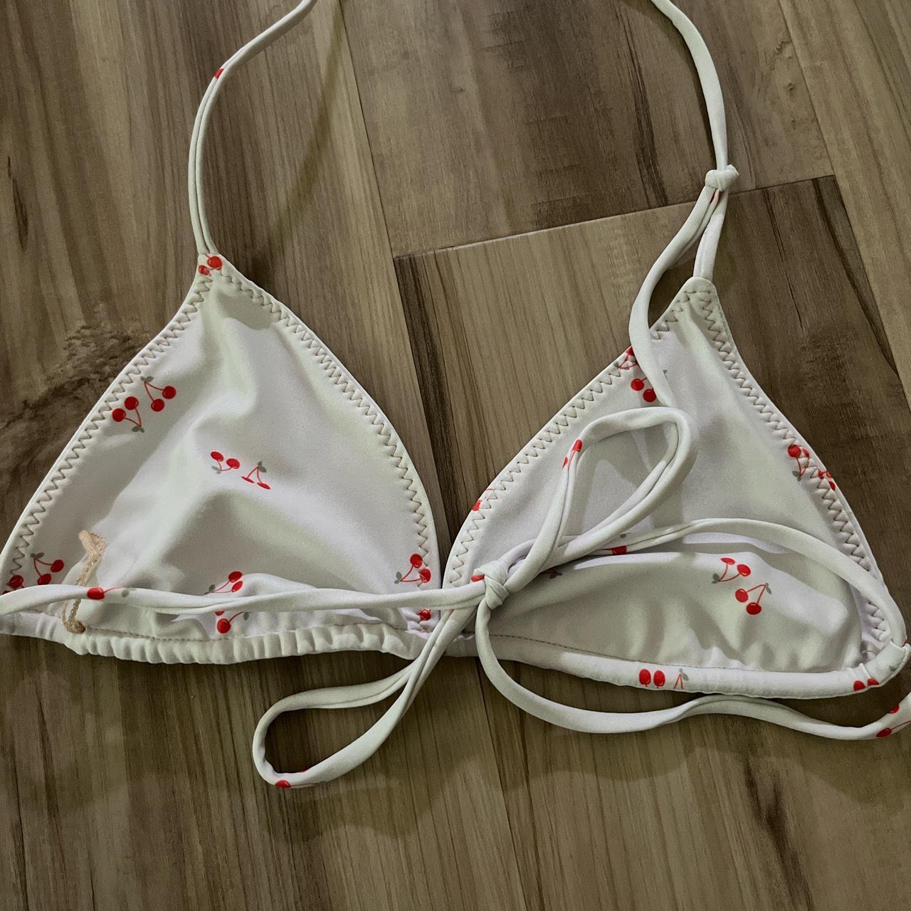 RVCA Women's White Bikiniandtankinitops Depop