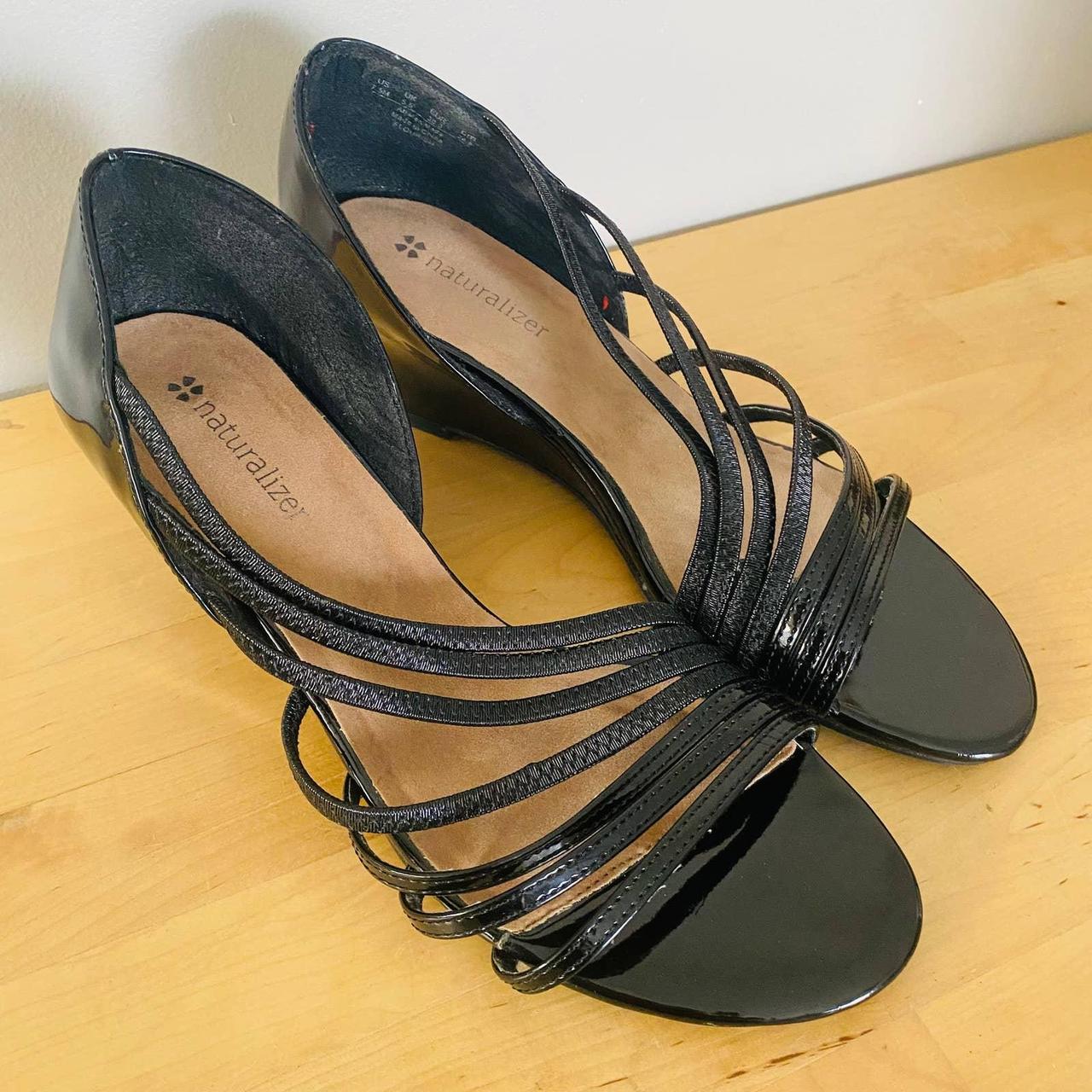 Naturalizer strappy hot sale heels