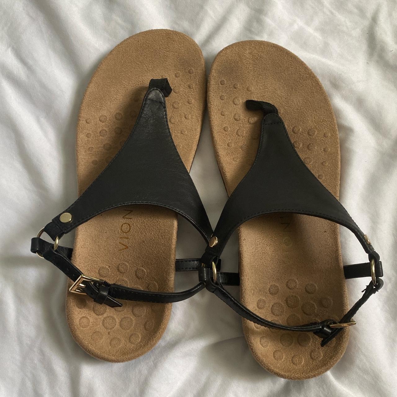 Vionic sandals with store backstrap