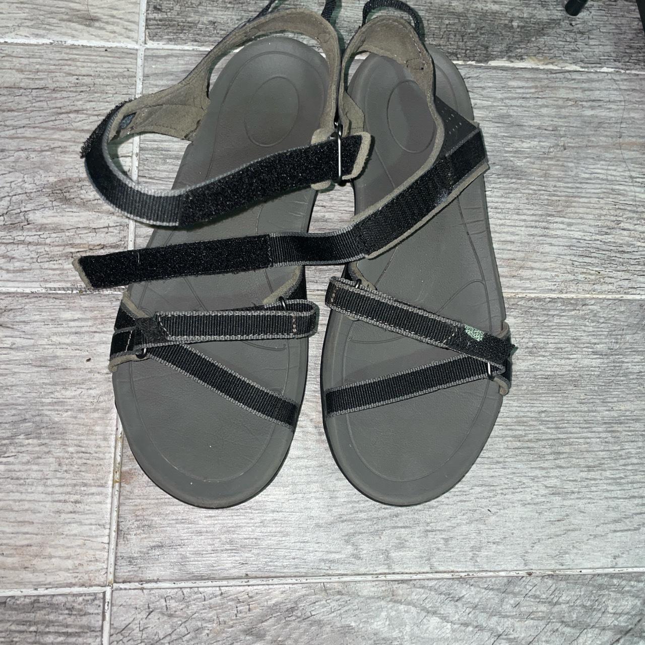 arch support chappals